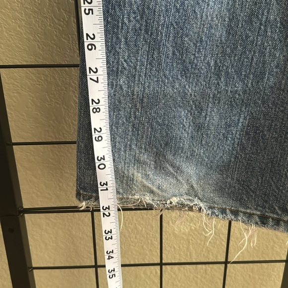 Lucky Brand distressed jeans - Picture 3 of 12